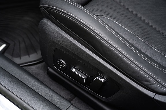 BMW i4 27 of 30