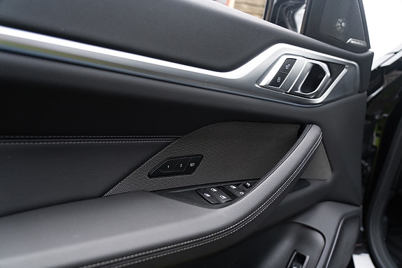 BMW i4 28 of 30