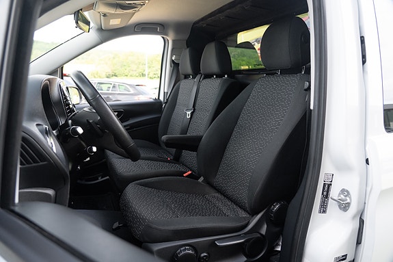 Mercedes-Benz Vito 119 13 of 23