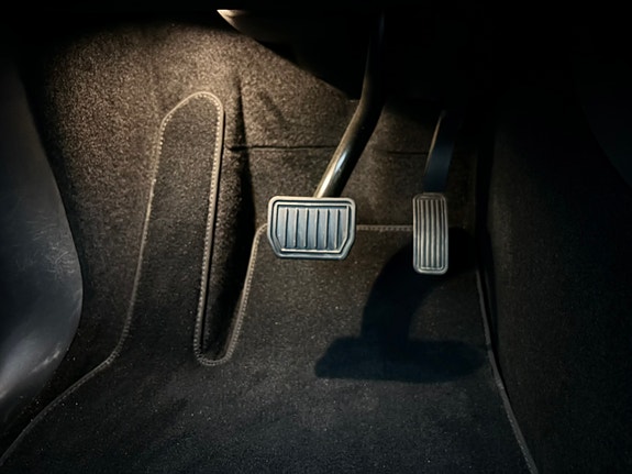 Tesla Model Y 20 of 25