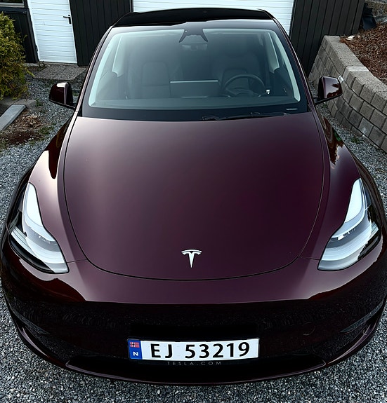 Tesla Model Y 10 of 25