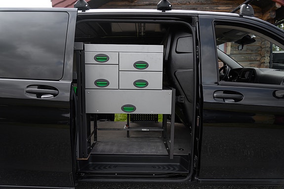 Mercedes-Benz Vito 119 23 of 27