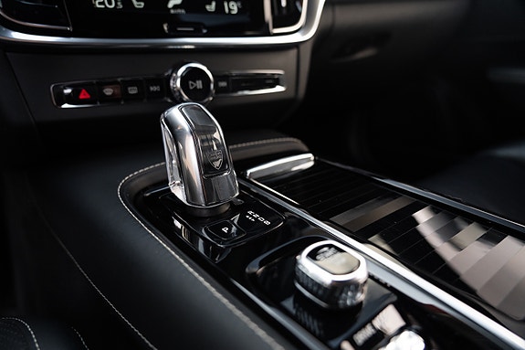 Volvo V90 23 of 29