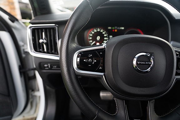 Volvo V90 17 of 29
