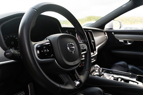Volvo V90 16 of 29