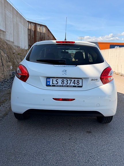 Peugeot 208 6 of 30