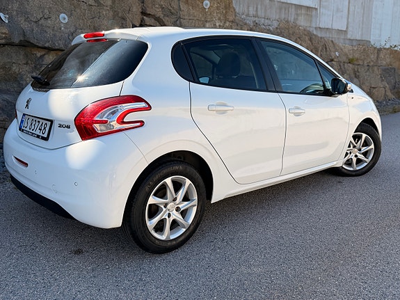 Peugeot 208 7 of 30