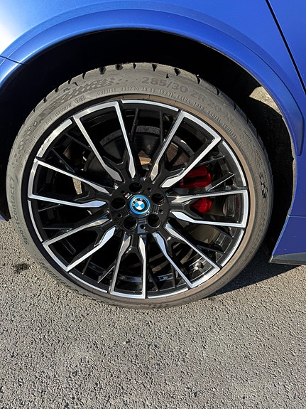BMW i4 7 of 20