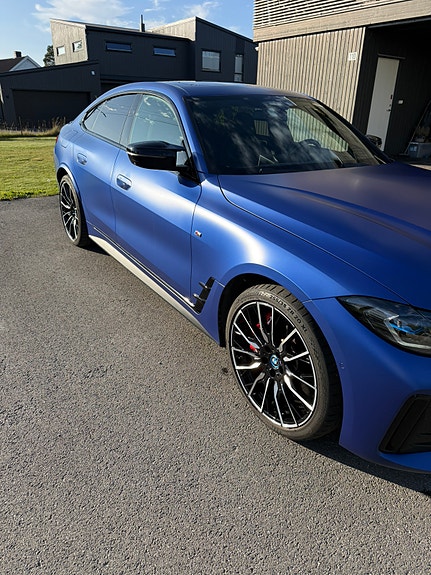 BMW i4 5 of 20