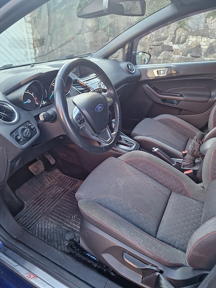 Ford Fiesta 11 of 14