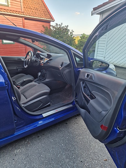 Ford Fiesta 7 of 14