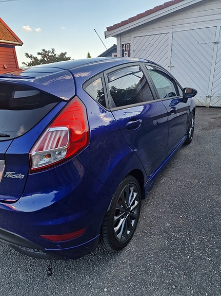 Ford Fiesta 4 of 14