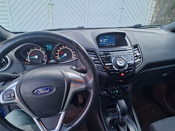 Ford Fiesta 12 of 14