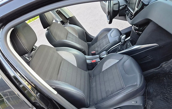 Peugeot 2008 6 of 11