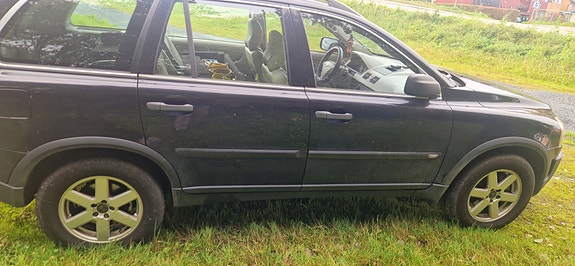 Volvo XC90 4 of 6