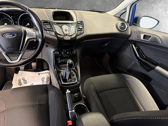 Ford Fiesta 23 of 29