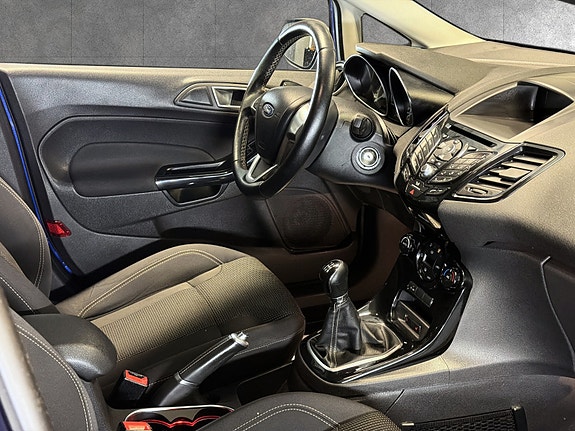 Ford Fiesta 24 of 29
