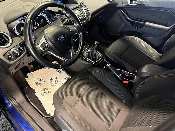 Ford Fiesta 13 of 29