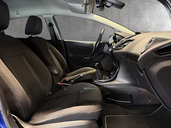 Ford Fiesta 28 of 29