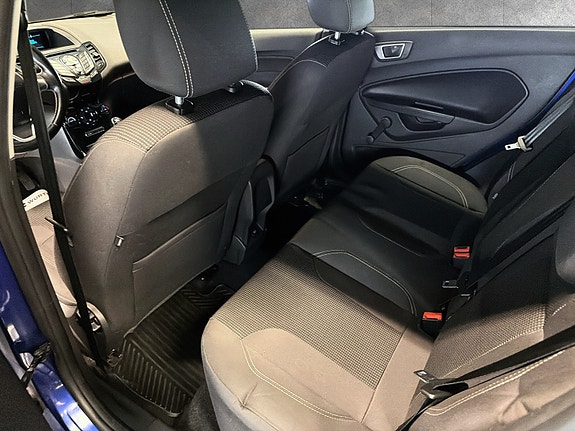 Ford Fiesta 17 of 29