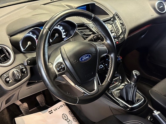 Ford Fiesta 14 of 29