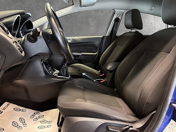 Ford Fiesta 15 of 29