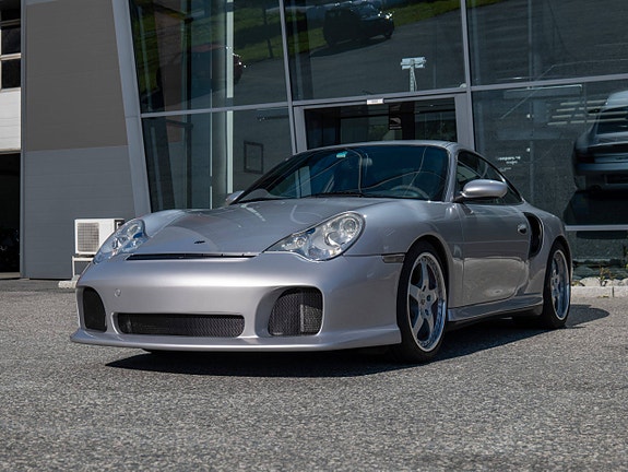 Porsche 911 Turbo 11 of 30
