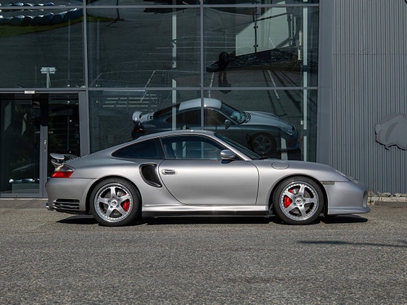 Porsche 911 Turbo 13 of 30