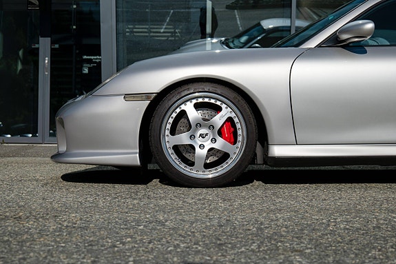 Porsche 911 Turbo 5 of 30