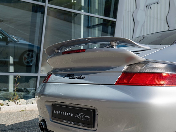 Porsche 911 Turbo 16 of 30
