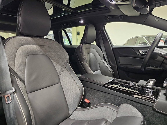 Volvo V60 14 of 30