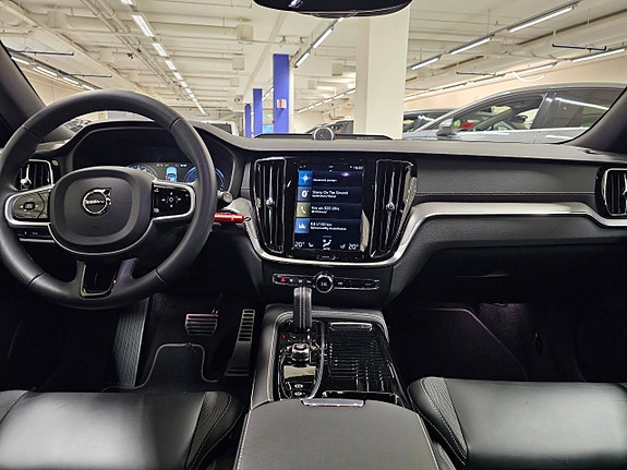 Volvo V60 12 of 30