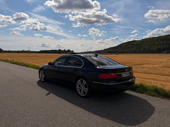 BMW 730d 4 of 18