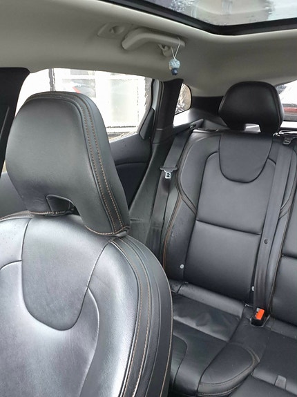 Volvo V40 Cross Country 6 of 7