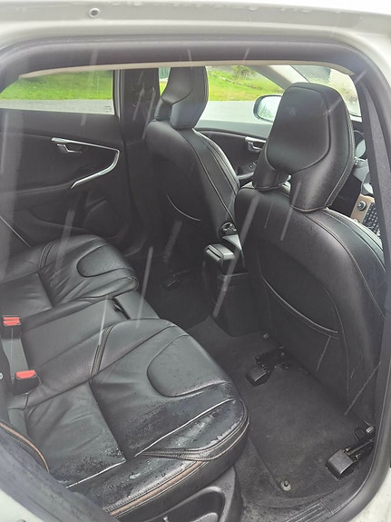 Volvo V40 Cross Country 5 of 7