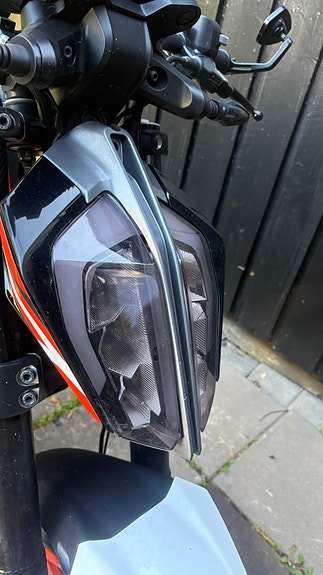 KTM 390 Duke 9 of 12