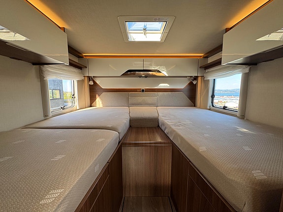 Hymer B680MC 25 of 28