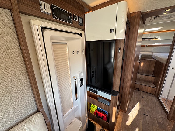 Hymer B680MC 17 of 28