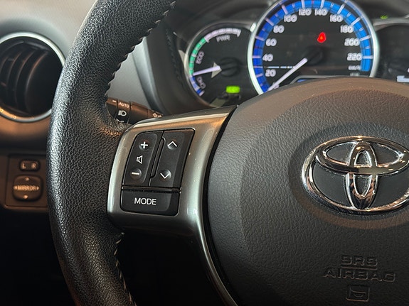 Toyota Yaris 23 of 30