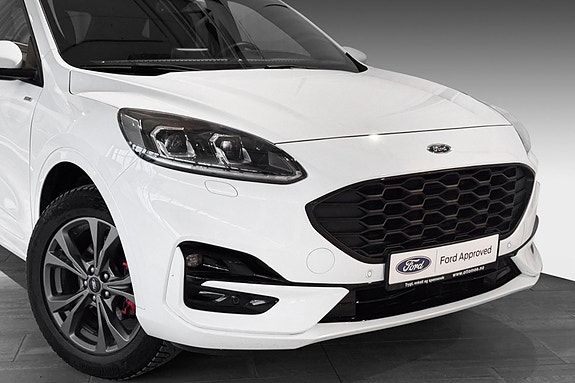 Ford Kuga 2 of 29