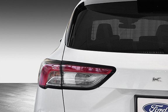 Ford Kuga 8 of 29