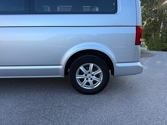 Volkswagen Caravelle 14 of 29
