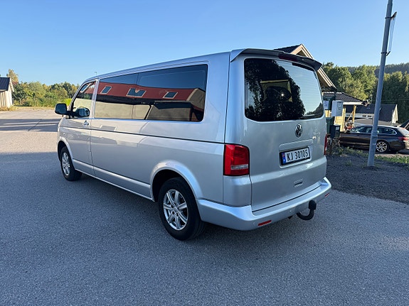 Volkswagen Caravelle 7 of 29