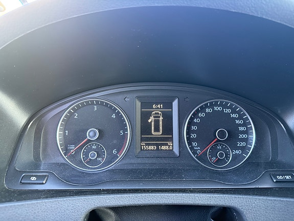 Volkswagen Caravelle 19 of 29