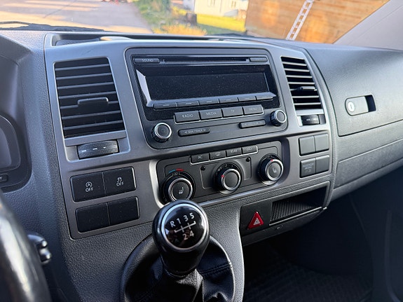 Volkswagen Caravelle 20 of 29