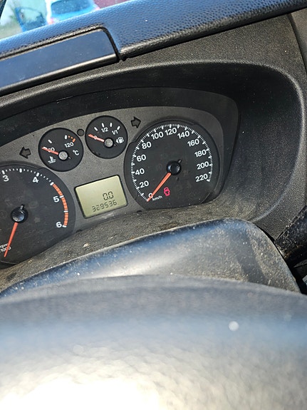 Ford Transit 300M Van 6 of 7