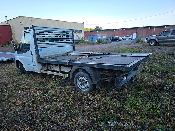 Ford Transit 300M Van 2 of 7