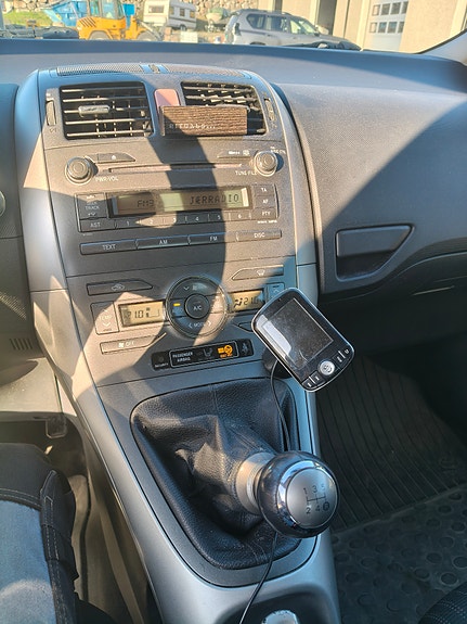 Toyota Auris 7 of 9