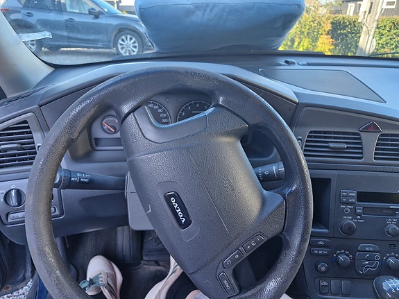 Volvo V70 7 of 16