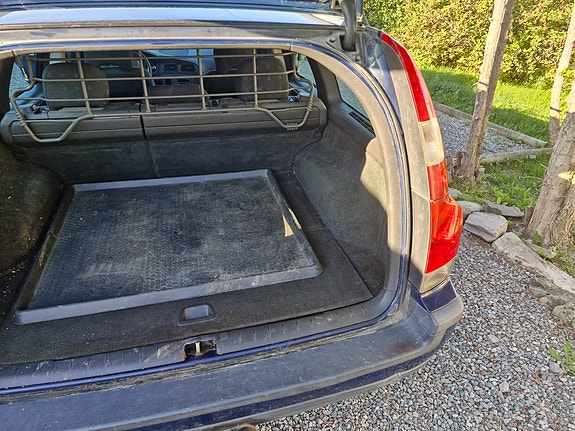 Volvo V70 11 of 16